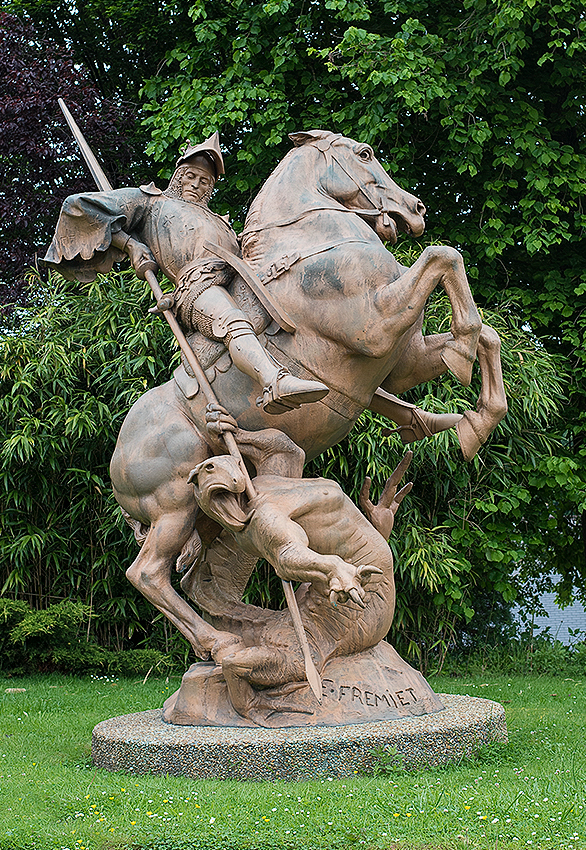 Normandie 05 - 2016_KA79998-1 Kopie.jpg - Ein Denkmal in Mailleraye direkt an der Seine